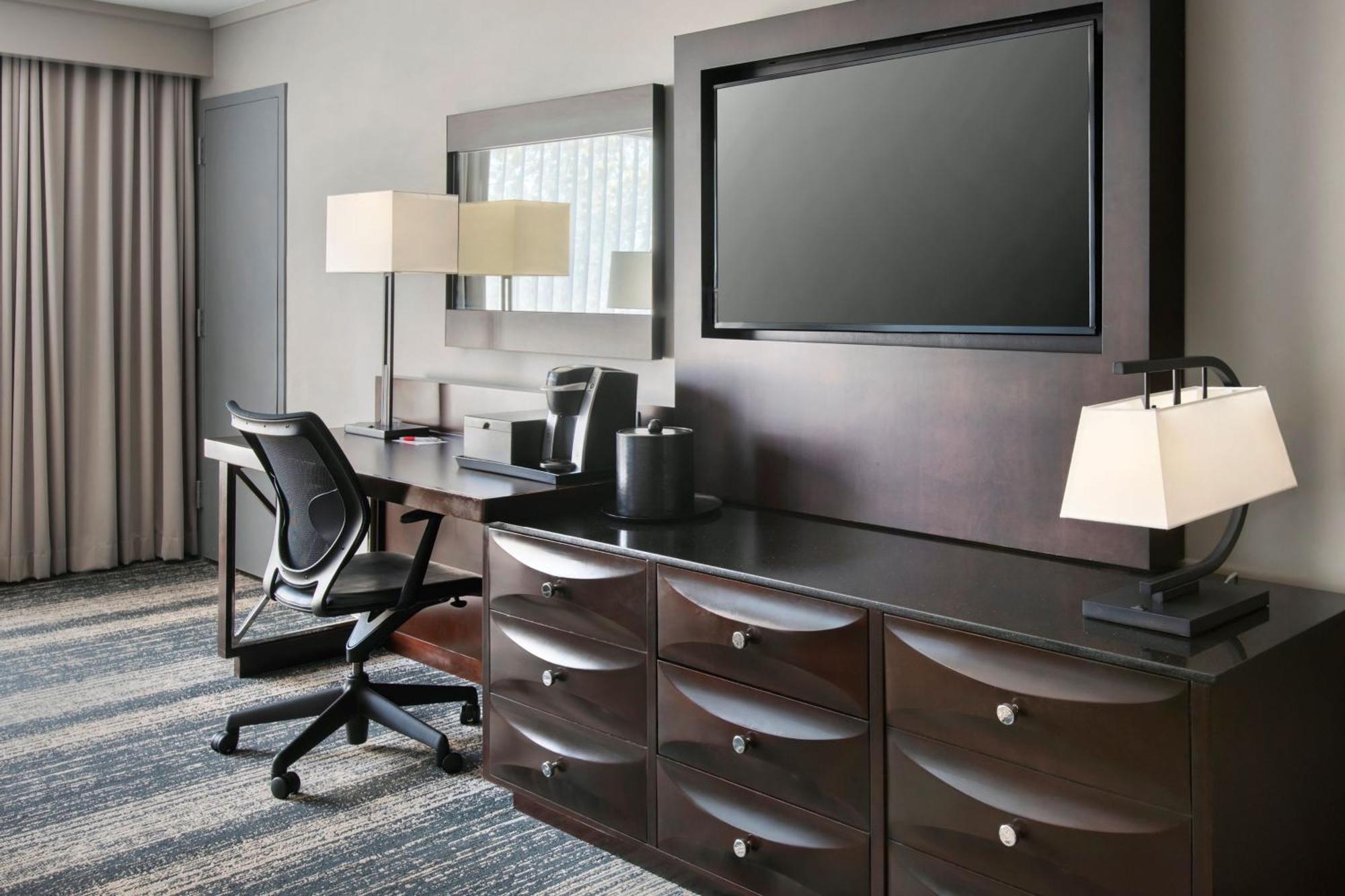 Hotel Boston Marriott Burlington Exterior foto